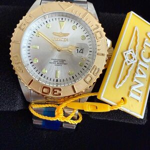 Invicta Gold & Silver Two-Tone Dive Watch Model 29950